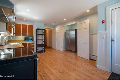 28 Adell St, Pittsfield, MA 01201 - Photo 9