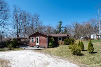 28 Adell St, Pittsfield, MA 01201 - Photo 5