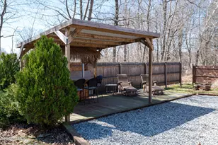 28 Adell St, Pittsfield, MA 01201 - Photo 7