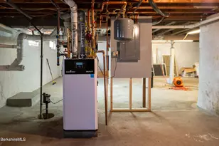 28 Adell St, Pittsfield, MA 01201 - Photo 25