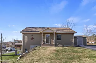 200 Narragansett Ave, Lanesborough, MA 01237 - Photo 49