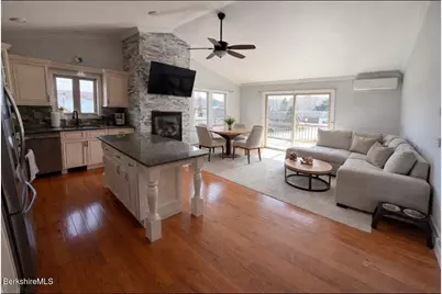 200 Narragansett Ave, Lanesborough, MA 01237 - Photo 23