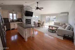 200 Narragansett Ave, Lanesborough, MA 01237 - Photo 23