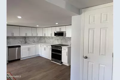 23 Murray Ave, North Adams, MA 01247 - Photo 5