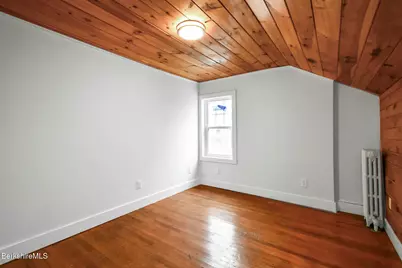 111 Columbia St, Adams, MA 01220 - Photo 15