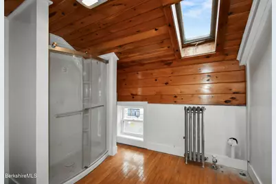 111 Columbia St, Adams, MA 01220 - Photo 7