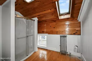 111 Columbia St, Adams, MA 01220 - Photo 7