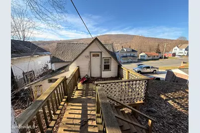 422 W Main St, North Adams, MA 01247 - Photo 15