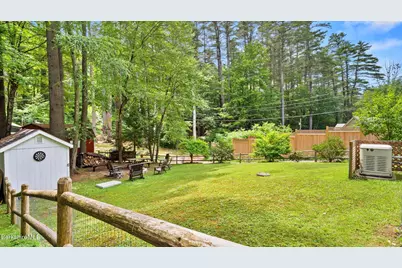 25 Pine St, New Marlboro, MA 01230 - Photo 31