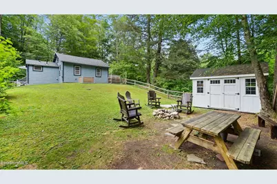 25 Pine St, New Marlboro, MA 01230 - Photo 23