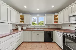 43 Baldwin Ave, Pittsfield, MA 01201 - Photo 13