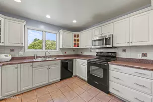 43 Baldwin Ave, Pittsfield, MA 01201 - Photo 15