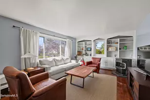 43 Baldwin Ave, Pittsfield, MA 01201 - Photo 9