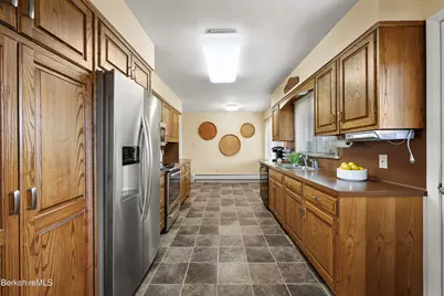 59 Joan Dr, Pittsfield, MA 01201 - Photo 7