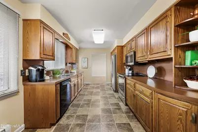 59 Joan Dr, Pittsfield, MA 01201 - Photo 11