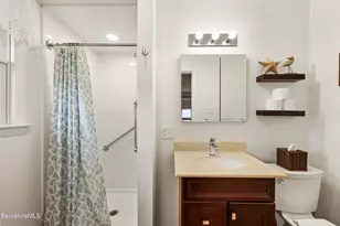 59 Joan Dr, Pittsfield, MA 01201 - Photo 27