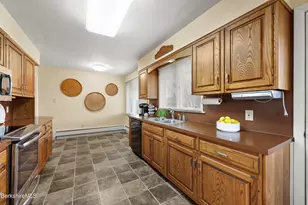 59 Joan Dr, Pittsfield, MA 01201 - Photo 9