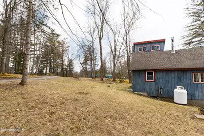 19 Cove Ln, Hinsdale, MA 01235 - Photo 3