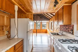 19 Cove Ln, Hinsdale, MA 01235 - Photo 13