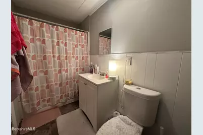 84 Washington Ave, North Adams, MA 01247 - Photo 15