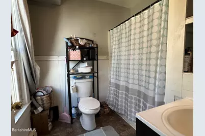 84 Washington Ave, North Adams, MA 01247 - Photo 25