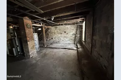 31 William St, Chester, MA 01011 - Photo 9