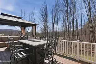 56 Victoria Ln, Lanesborough, MA 01237 - Photo 7