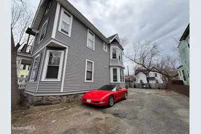 31 Bartlett Ave, Pittsfield, MA 01201 - Photo 5