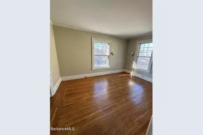 31 Bartlett Ave, Pittsfield, MA 01201 - Photo 13