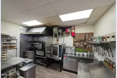 60 Spring St, Williamstown, MA 01267 - Photo 11