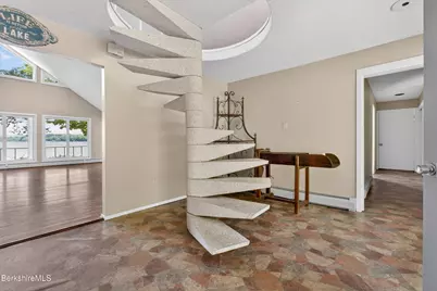 122 Blythewood Dr, Pittsfield, MA 01201 - Photo 21
