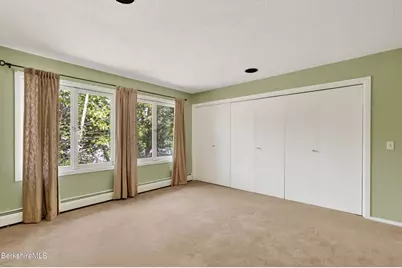 122 Blythewood Dr, Pittsfield, MA 01201 - Photo 27