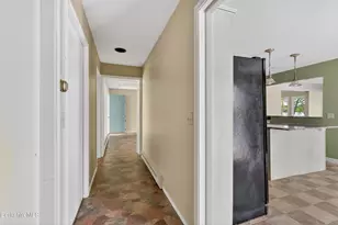 122 Blythewood Dr, Pittsfield, MA 01201 - Photo 19