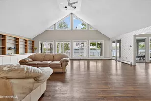 122 Blythewood Dr, Pittsfield, MA 01201 - Photo 9