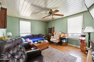 26 Crosier Ave, Pittsfield, MA 01201 - Photo 9