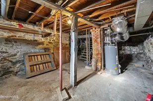 26 Crosier Ave, Pittsfield, MA 01201 - Photo 21
