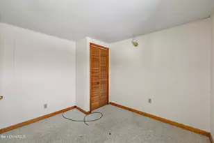 49 McArthur St, Pittsfield, MA 01201 - Photo 21