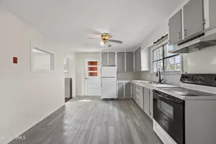 49 McArthur St, Pittsfield, MA 01201 - Photo 11