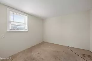 49 McArthur St, Pittsfield, MA 01201 - Photo 23