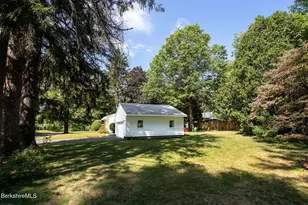 8 Stillwell St, Great Barrington, MA 01230 - Photo 25