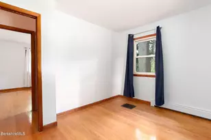 8 Stillwell St, Great Barrington, MA 01230 - Photo 21