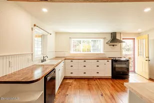 43 Hart St, Great Barrington, MA 01236 - Photo 11