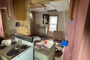 135 E Quincy St, North Adams, MA 01247 - Photo 17