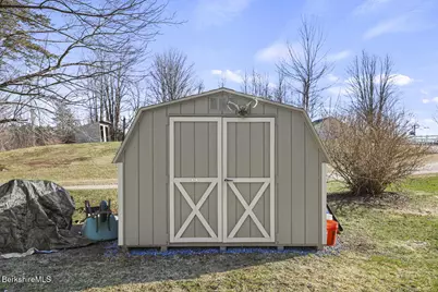 31 New Windsor Rd, Hinsdale, MA 01235 - Photo 13