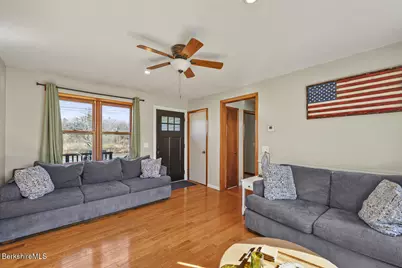 31 New Windsor Rd, Hinsdale, MA 01235 - Photo 5