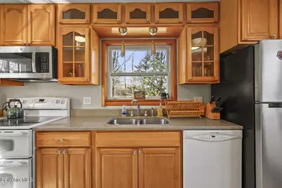 31 New Windsor Rd, Hinsdale, MA 01235 - Photo 7
