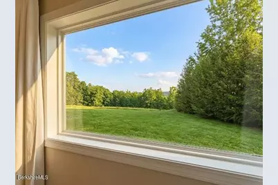 18 Highcrest Rd, Lenox, MA 01240 - Photo 9