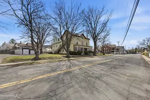 17 Adams St, Easthampton, MA 01027 - Photo 3