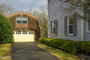 11 Sergeant St, Stockbridge, MA 01262 - Photo 3