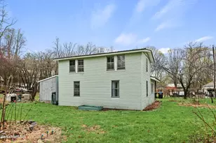 11 Bena St, Lanesborough, MA 01237 - Photo 21
